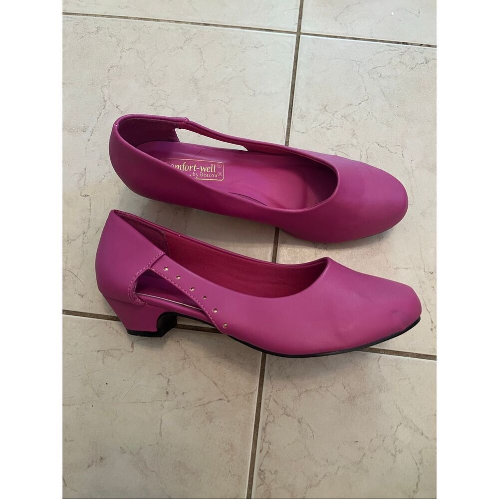 Comfort-Well by Beacon Fuchsia Low Block Heel Side Cutout Gold Accent Size 8W